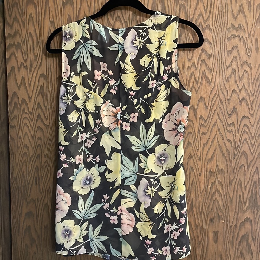 Cabi #3265 Top OSAKA NIGHTS Floral Ruffle Sleeveless Blouse Sz - Picture 5 of 7